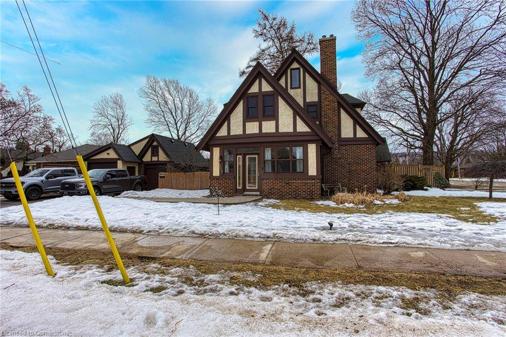 Grimsby, ON L3M 1X9,202 Central Avenue