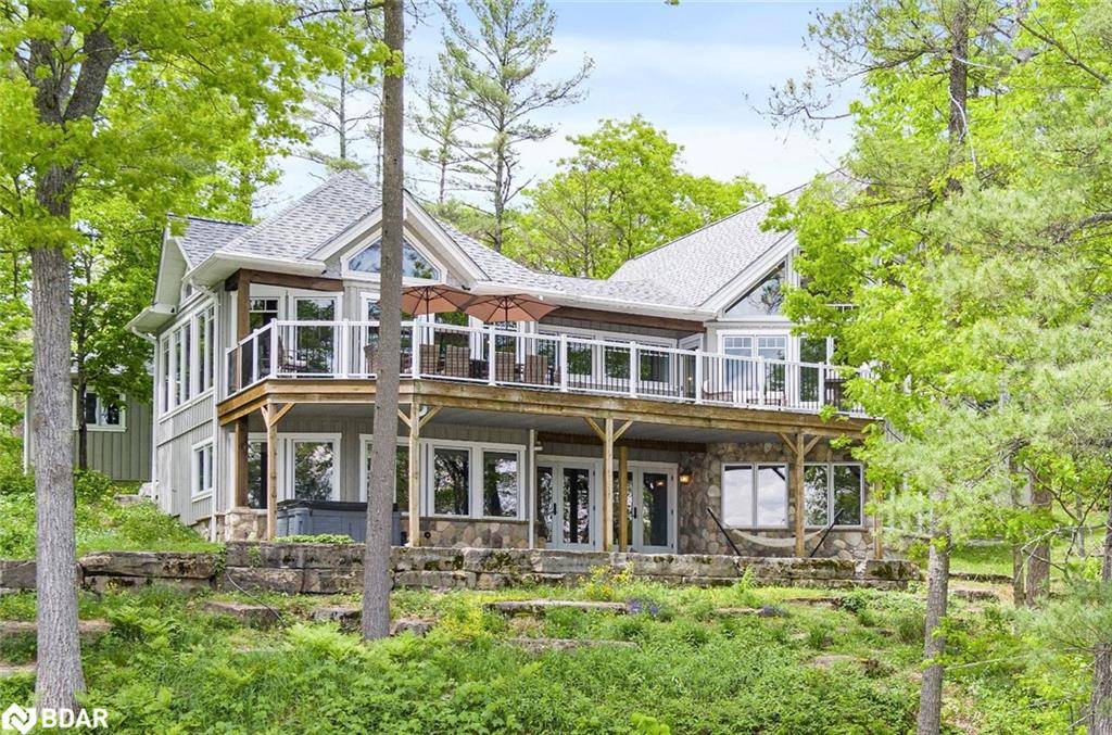 Lakefield, ON K0L 2H0,1634 Northey's Bay Road