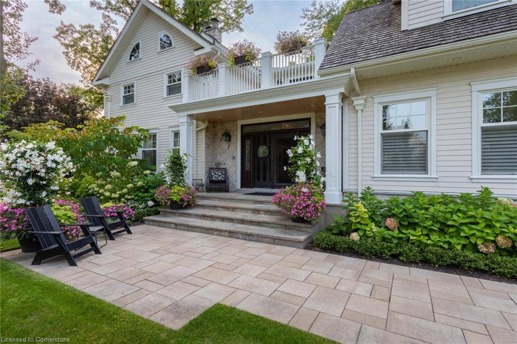 Burlington, ON L7N 1P8,347 East Hart Crescent