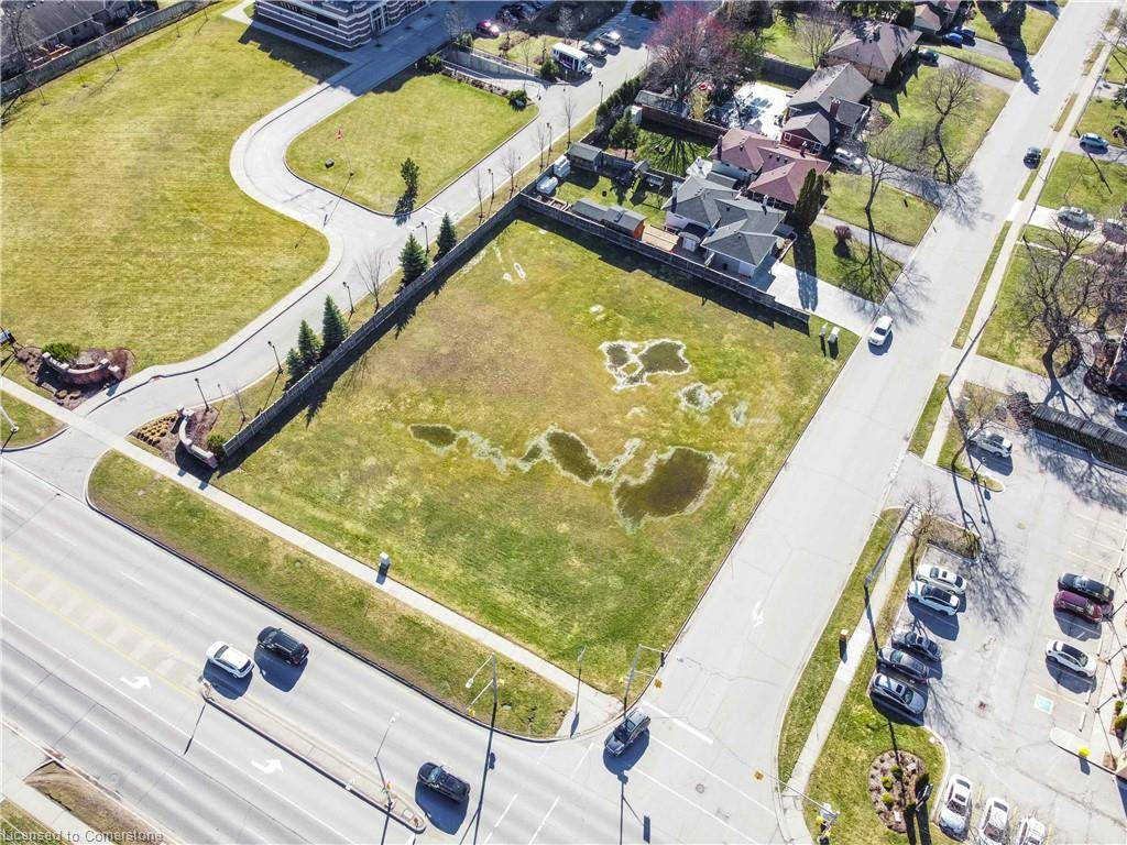 London, ON N6J 2A2,19 Highview Avenue W