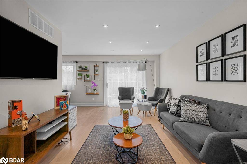 Mississauga, ON L5J 4J7,2440 Bromsgrove Road #19
