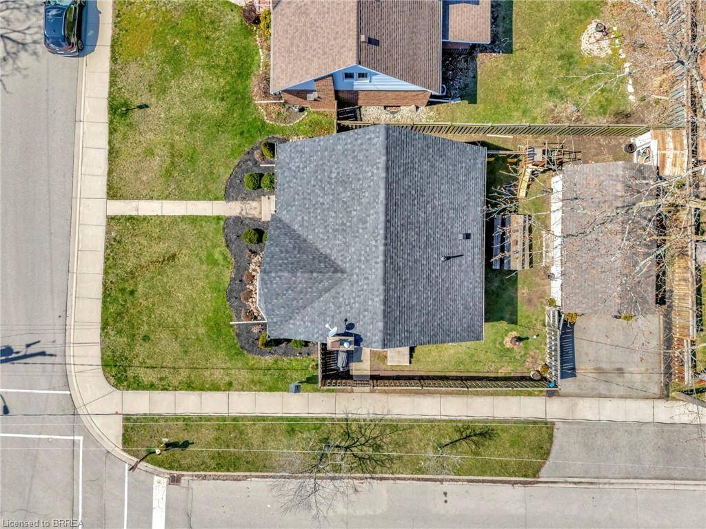 Brantford, ON N3R 4T5,19 Elm Street