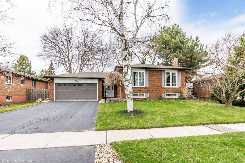 Waterdown, ON L8B 0B2,19 Niska Drive