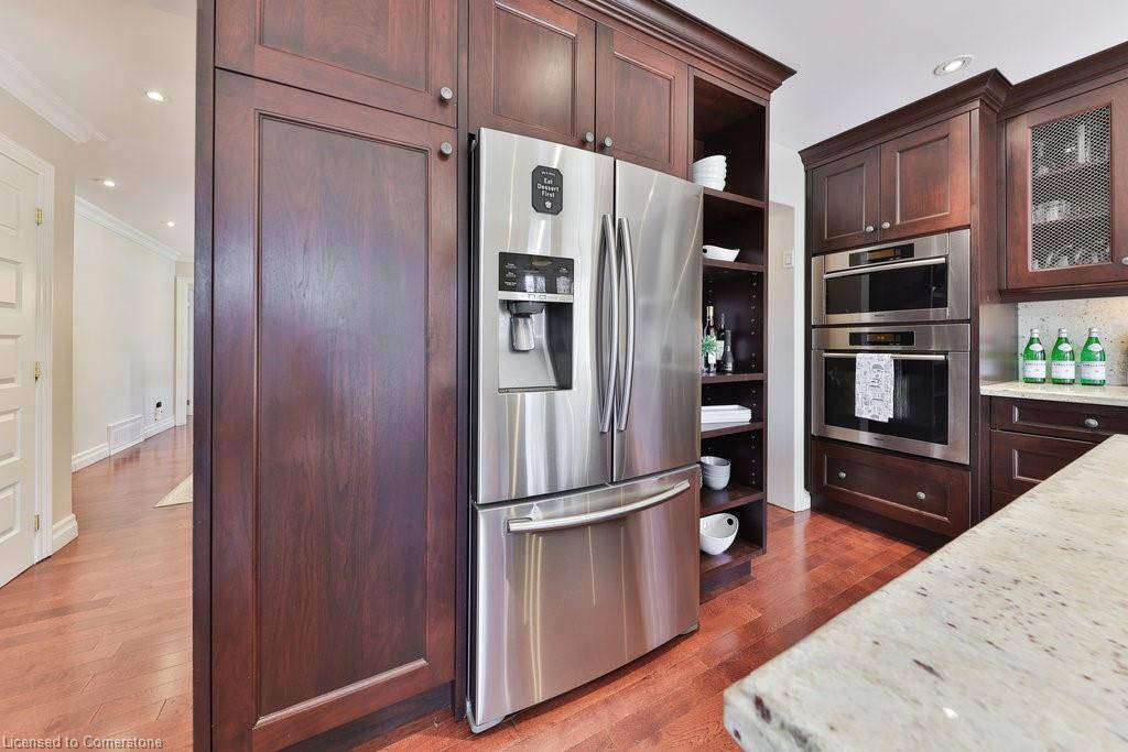 Mississauga, ON L5H 1W6,1072 Mayford Court