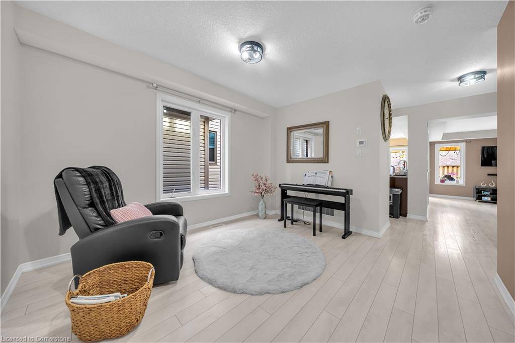 Niagara Falls, ON L2H 0N2,8436 Sweet Chestnut Drive
