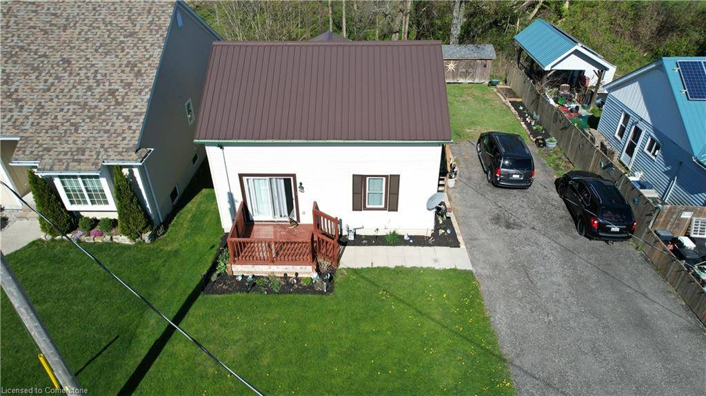 Port Rowan, ON N0E 1M0,12 Grave Street
