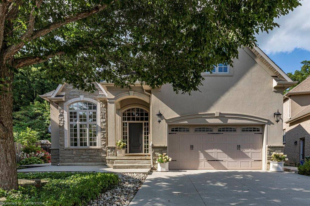 Dundas, ON L9H 7T4,35 Sweetman Drive