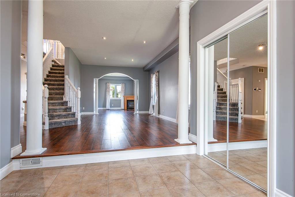 Kitchener, ON N2E 4C4,35 Yarrow Court