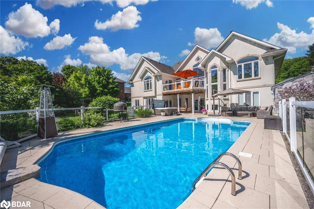 Midhurst, ON L9X 0J9,16 Bridle Trail