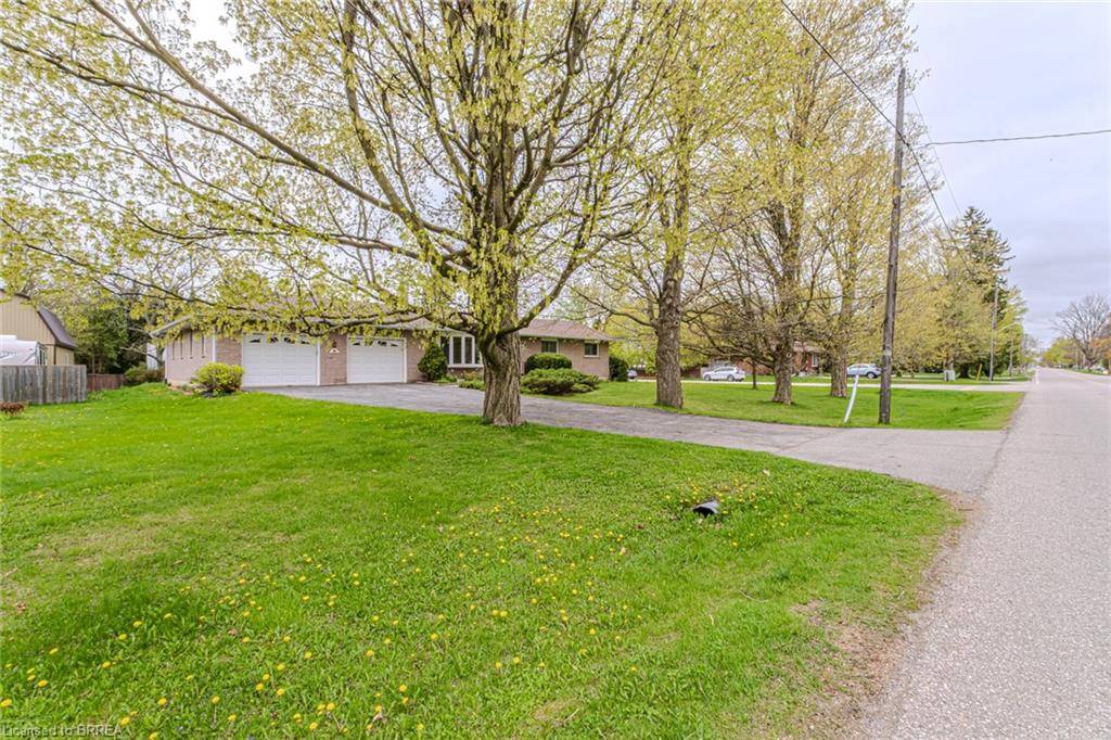 Burford, ON N0E 1A0,329 Maple Avenue S