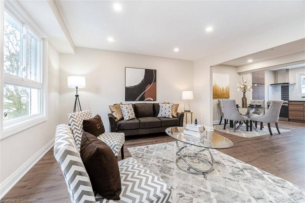 Mississauga, ON L5C 1K6,830 Westlock Road #38A