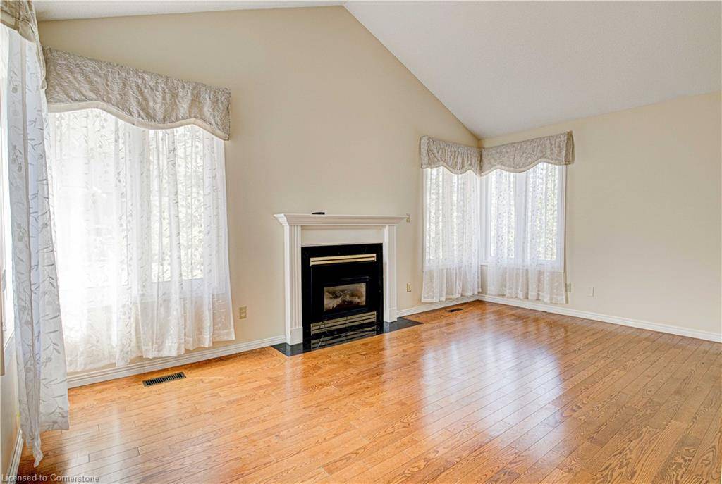 Waterloo, ON N2T 2L1,365 Bennington Gate #30