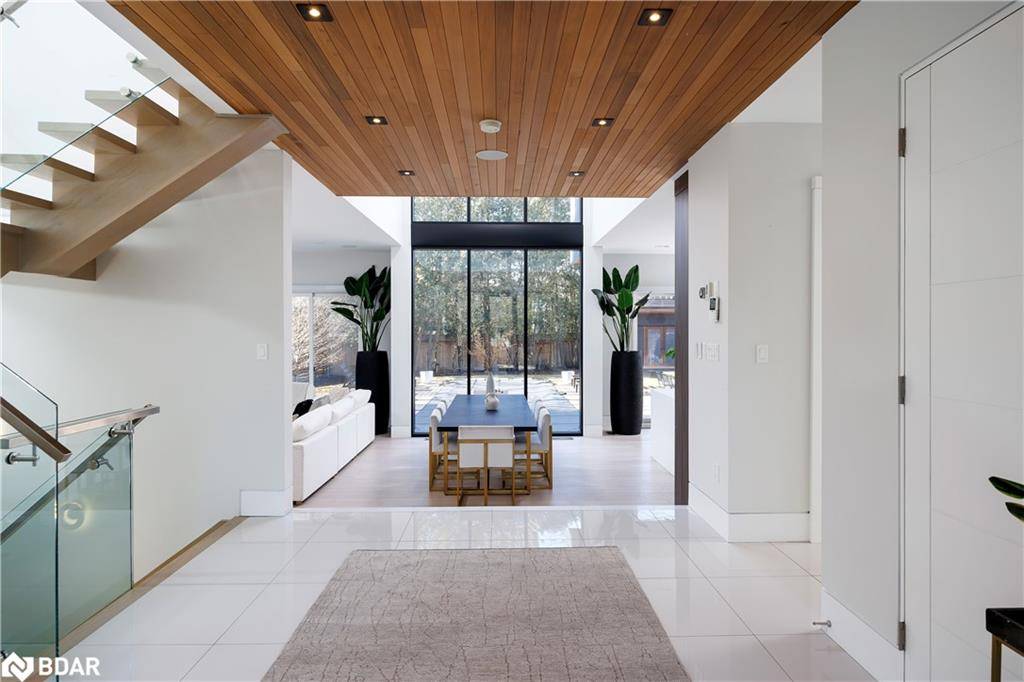 Oakville, ON L6K 1M9,539 Jeanette Drive
