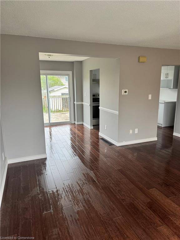 Thorold, ON L2V 4K3,84 Manley Crescent