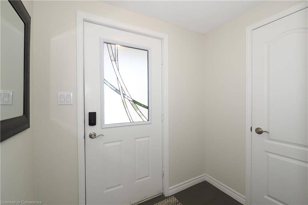 Kitchener, ON N2N 3J7,21 Dawn Ridge Drive