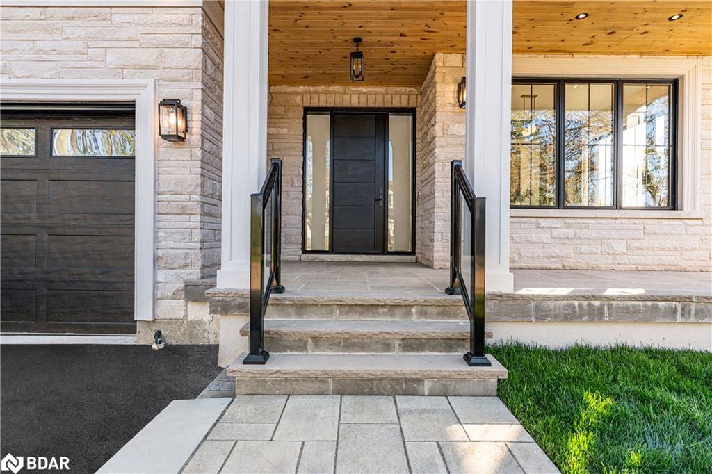 Oakville, ON L6K 2M4,328 Ashbury Road