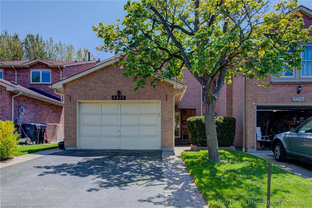 Mississauga, ON L5H 4J1,4425 Sawmill Valley Drive