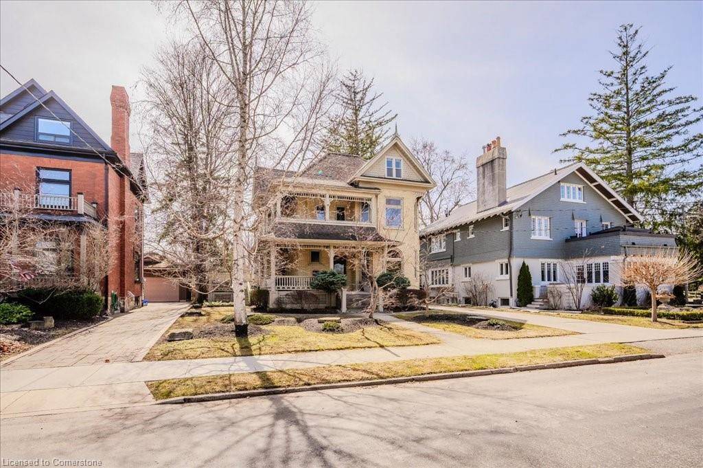 Kitchener, ON N2G 1K5,33 Roland Street