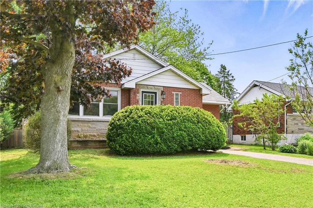 Grimsby, ON L3M 3V7,10 Glenwood Avenue