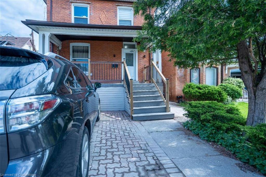 Hamilton, ON L8M 1P6,11 Aikman Avenue #APT 1