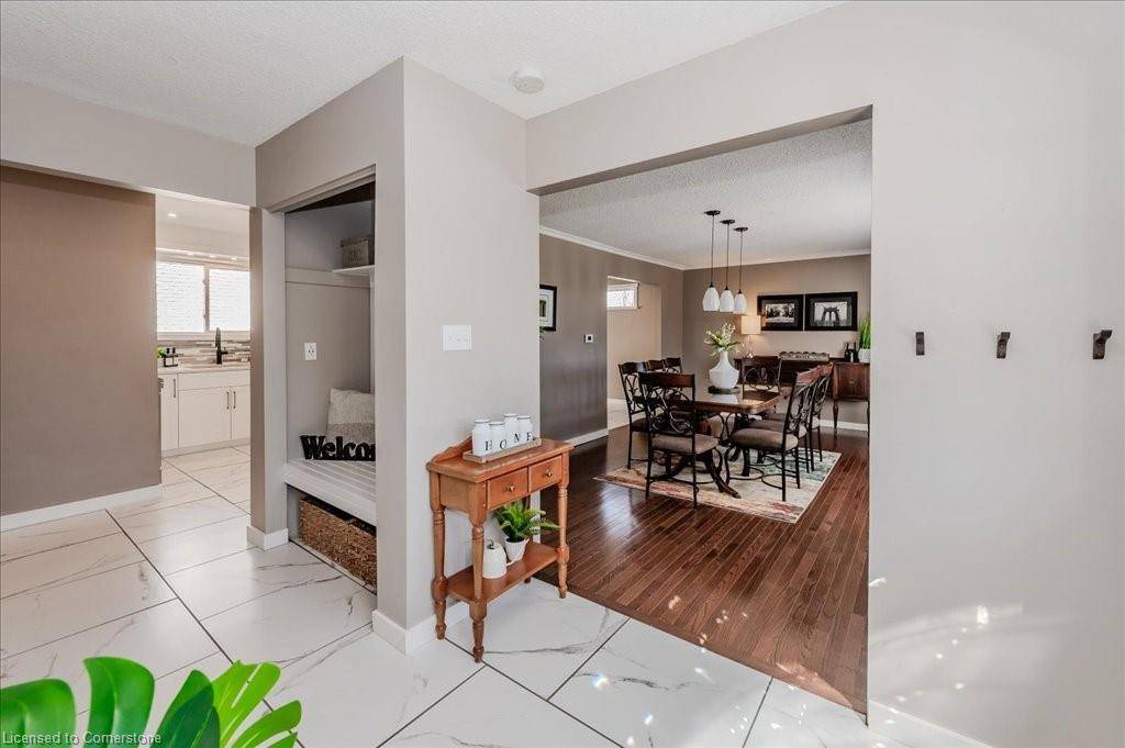 Kitchener, ON N2M 4P4,60 Silverspring Crescent