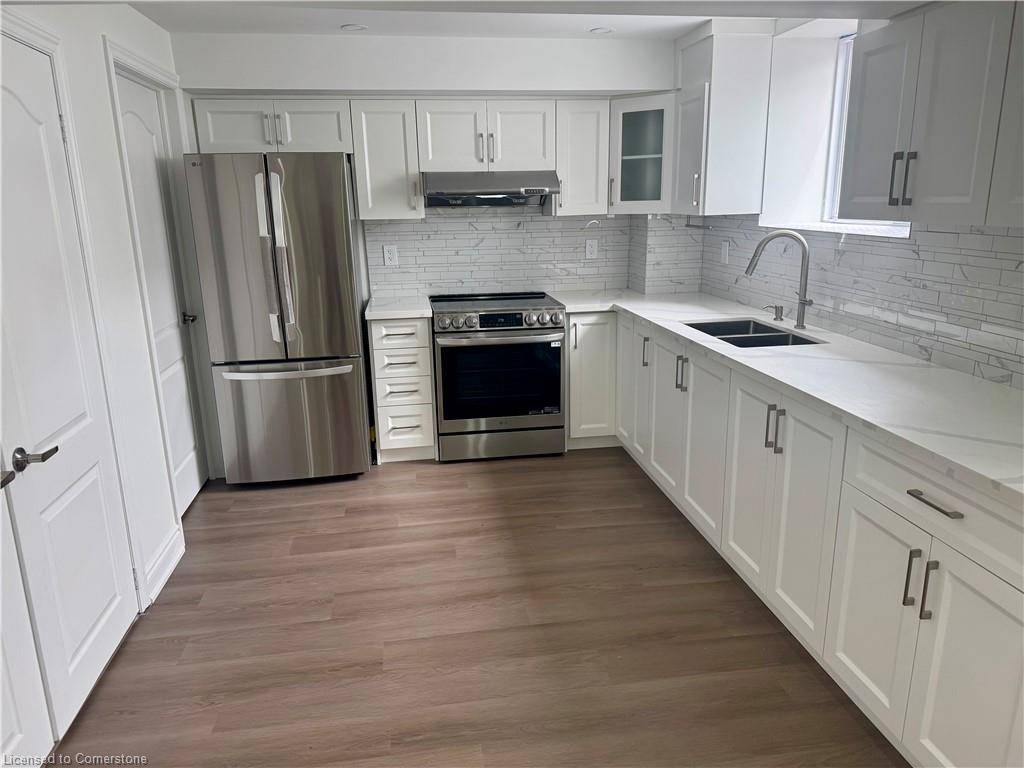 Cambridge, ON N1T 1E3,222 Burnett Avenue #lower