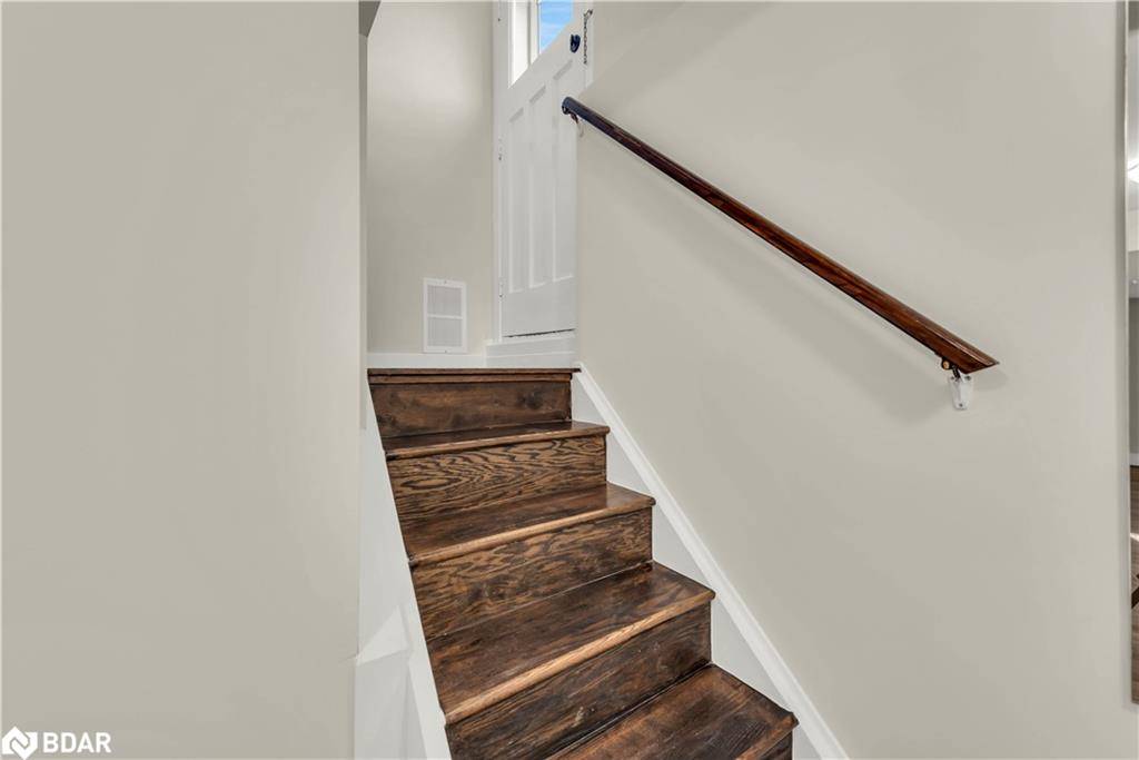 Hamilton, ON L8T 4C2,36 Ferrara Street #B