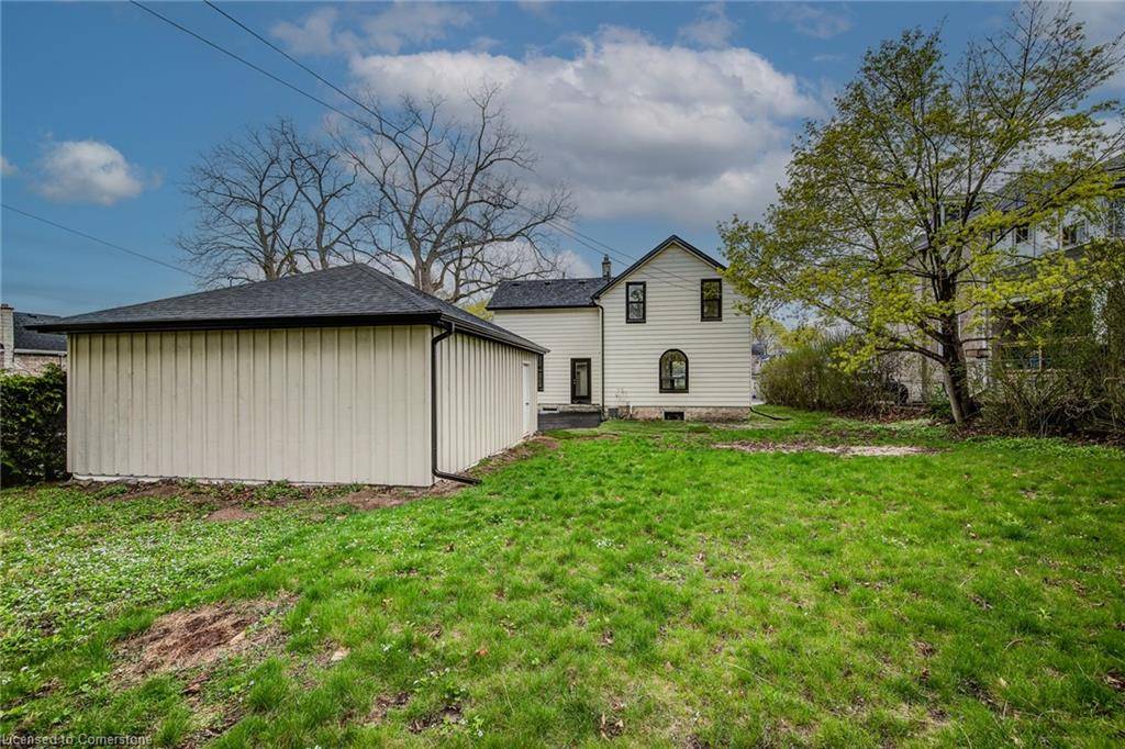 Cambridge, ON N1R 4E3,15 Chisholm Street