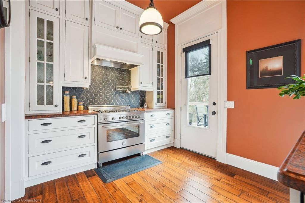 Burlington, ON L7T 2Z5,888 Partridge Drive