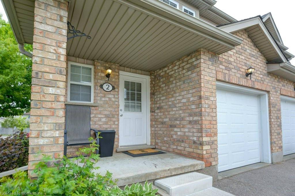 Kitchener, ON N2N 3P1,84 Westmeadow Drive #2