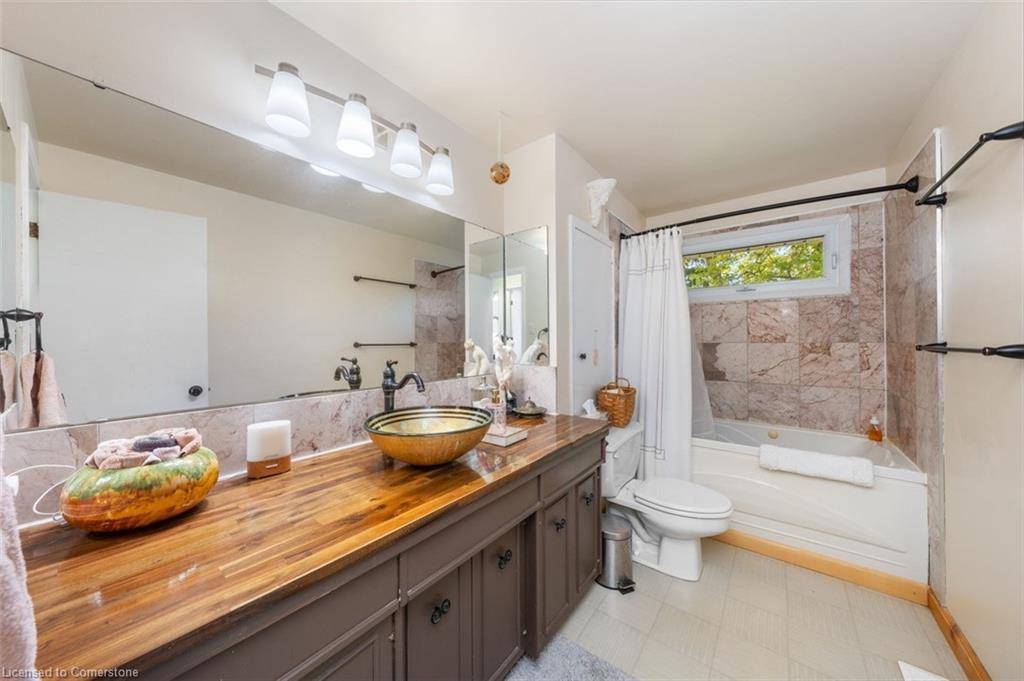 Sarnia, ON N7S 2J2,1458 Cathcart Boulevard