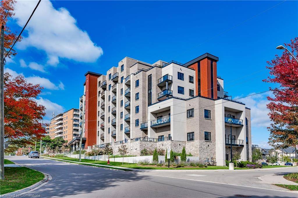 Waterdown, ON L8B 1V8,30 Hamilton Street S #703