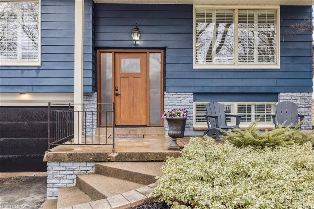 Burlington, ON L7L 5B8,692 Catalina Crescent