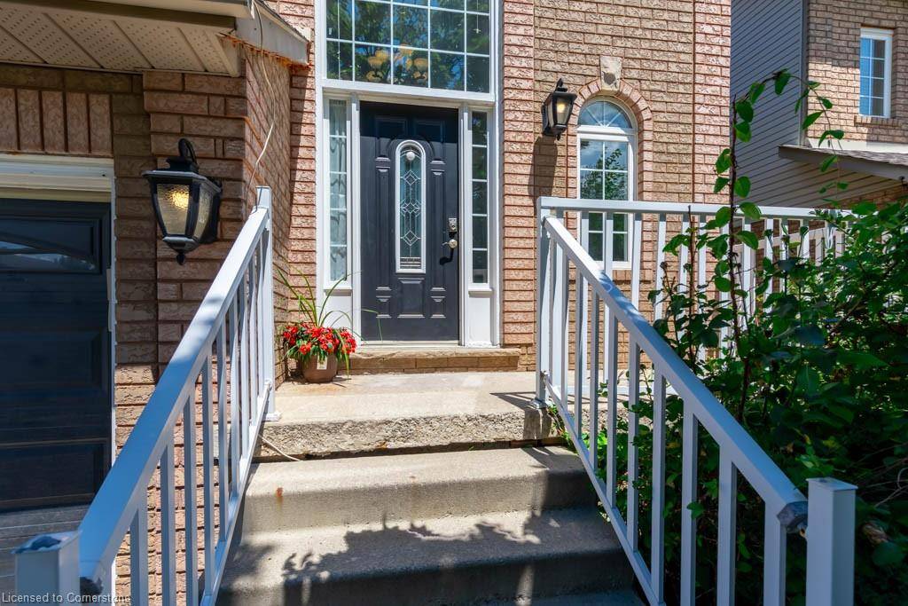 Ancaster, ON L9K 1K6,4 Cabriolet Crescent