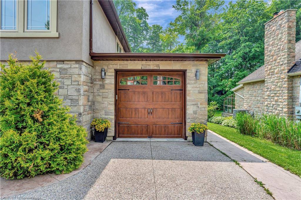 Kitchener, ON N2M 2R7,11 Maple Hill Drive