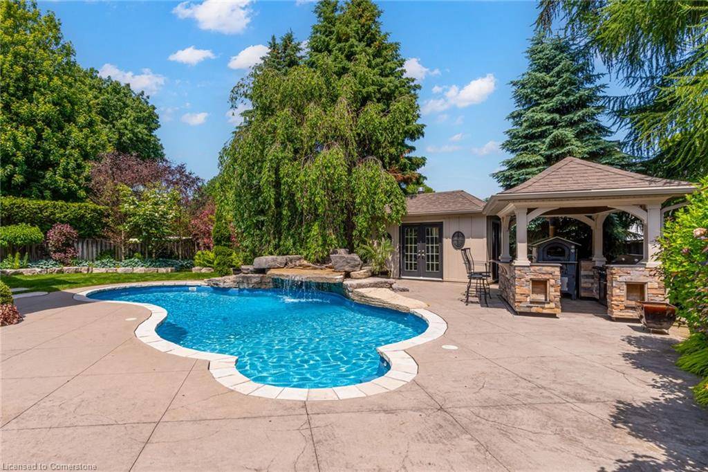 Ancaster, ON L9G 2K4,115 Rosemary Lane