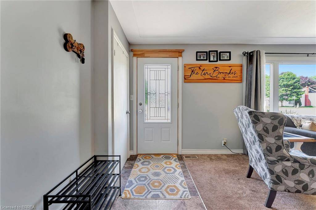 Dunnville, ON N1A 1M7,313 Park Avenue W