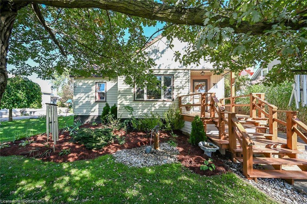 Jarvis, ON N0A 1J0,12 Walpole Drive