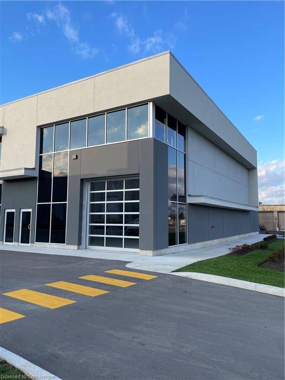 Hamilton, ON L8W 0A9,24 Ditton Drive #1