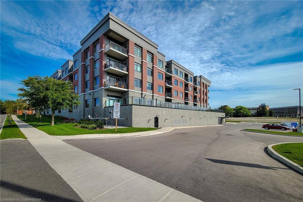 Hamilton, ON L9C 0E6,1 Redfern Avenue #313