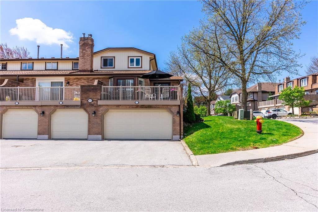 Burlington, ON L7P 4M5,1508 Upper Middle Road #6