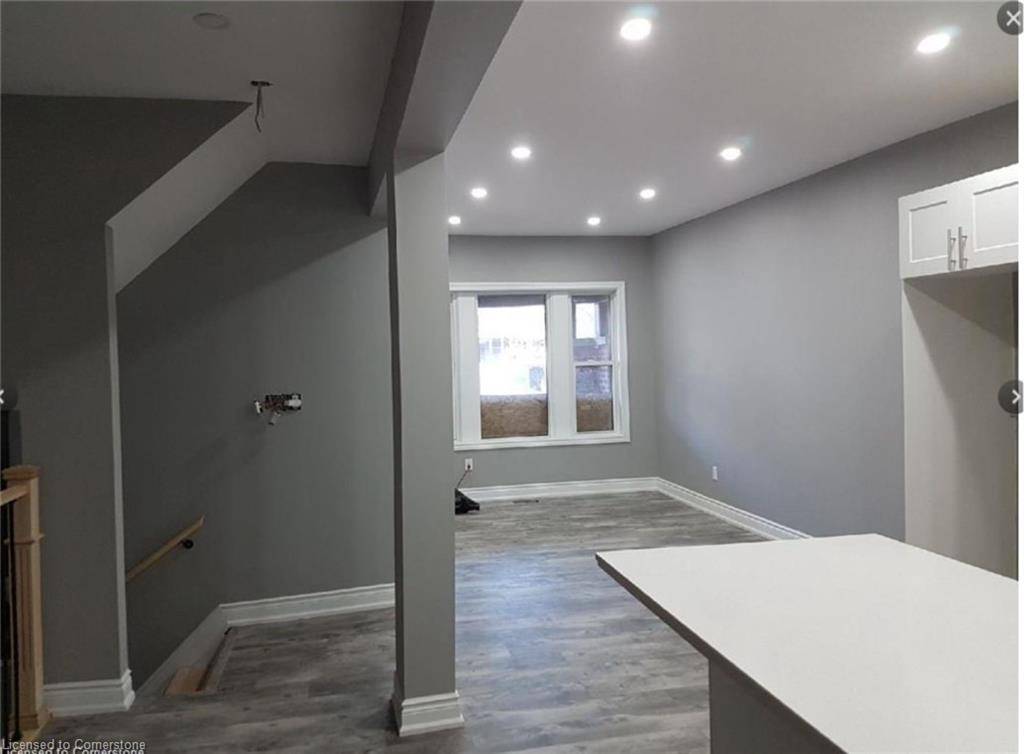 Hamilton, ON L8M 1R3,24 Avalon Place #Main