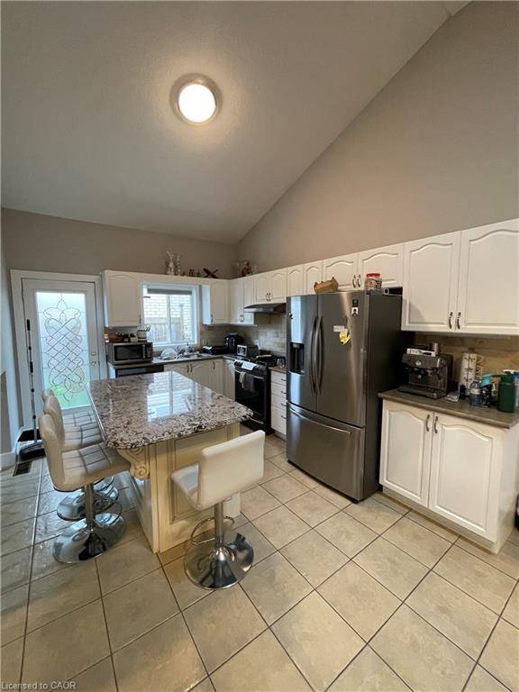 Hannon, ON L0R 1P0,220 Pinehill Drive