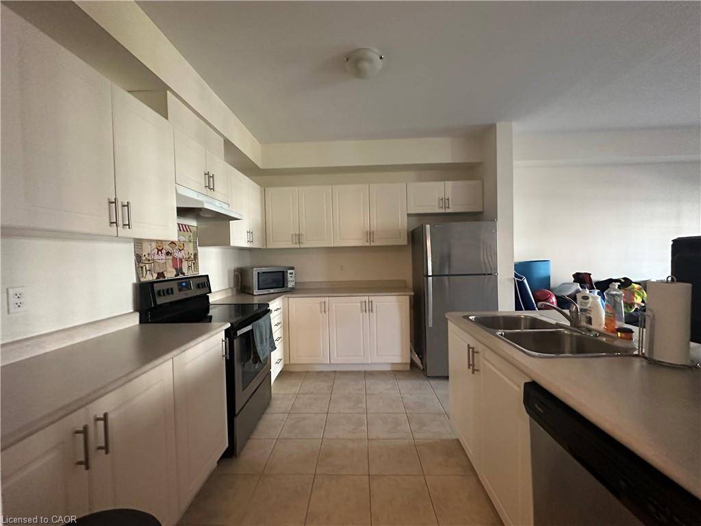 Waterdown, ON L8B 0A2,7 Hiscott Drive