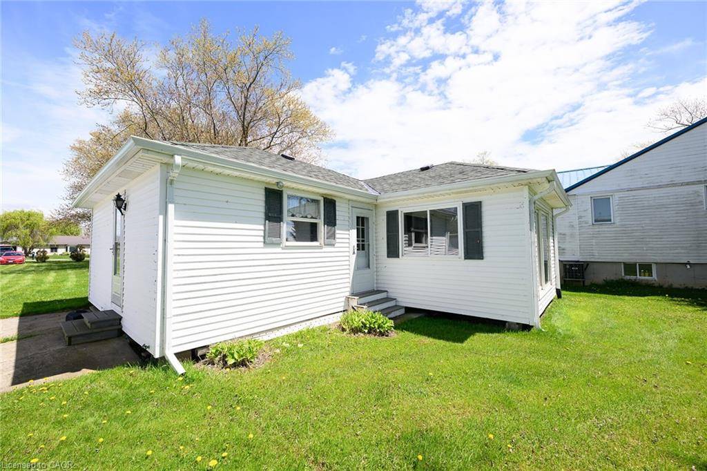 Dunnville, ON N1A 2W8,13 Horseshoe Bay Road