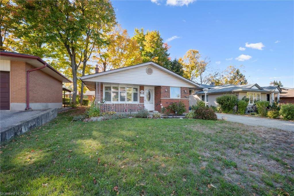 Kitchener, ON N2E 2G5,207 Laurentian Drive