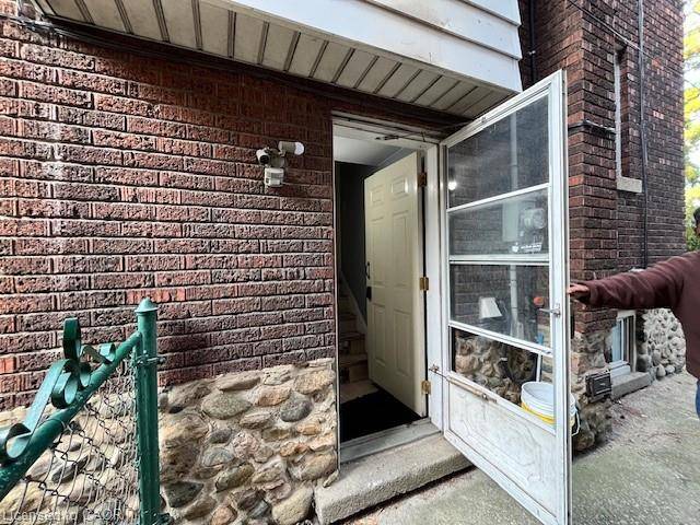 Windsor, ON N9C 2S2,732 Mill Street