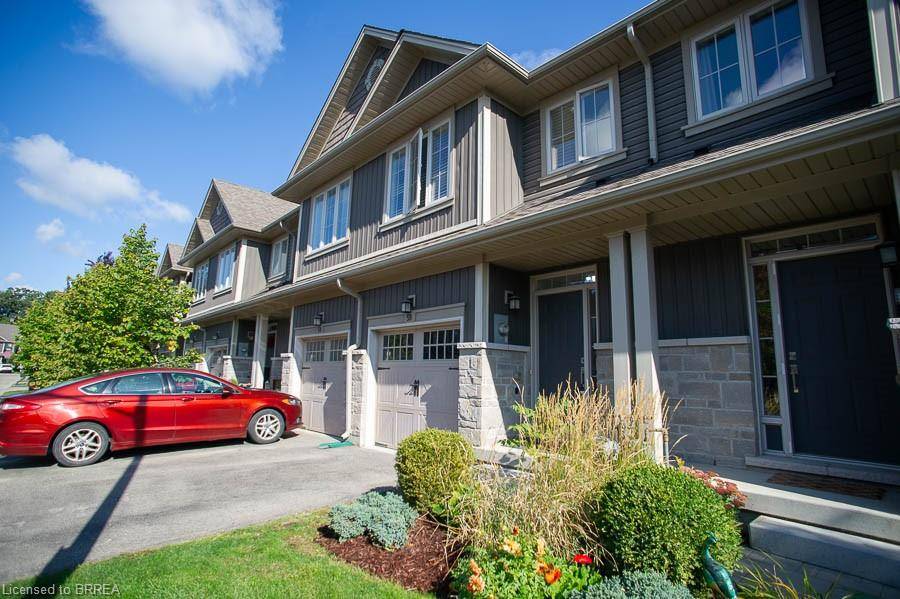 Paris, ON N3L 0C6,80 Willow Street #59