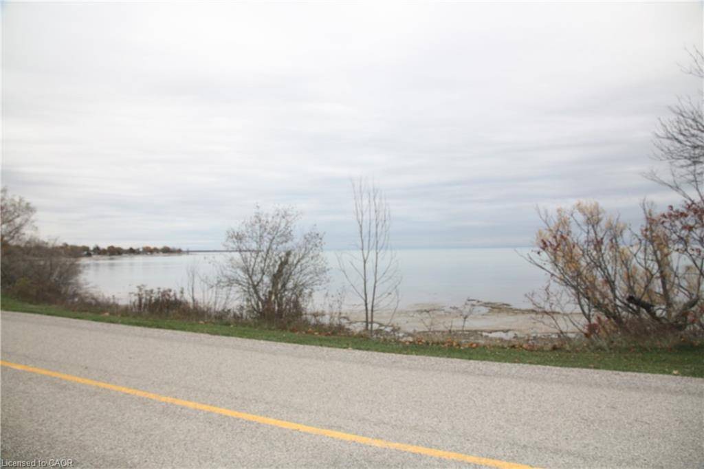 Dunnville, ON N1A 2W8,2525 Lakeshore Road