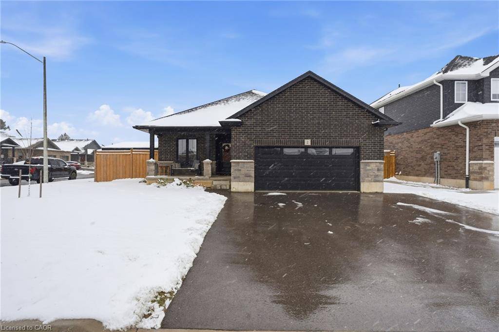 Waterford, ON N0E 1Y0,2 Pursel Street